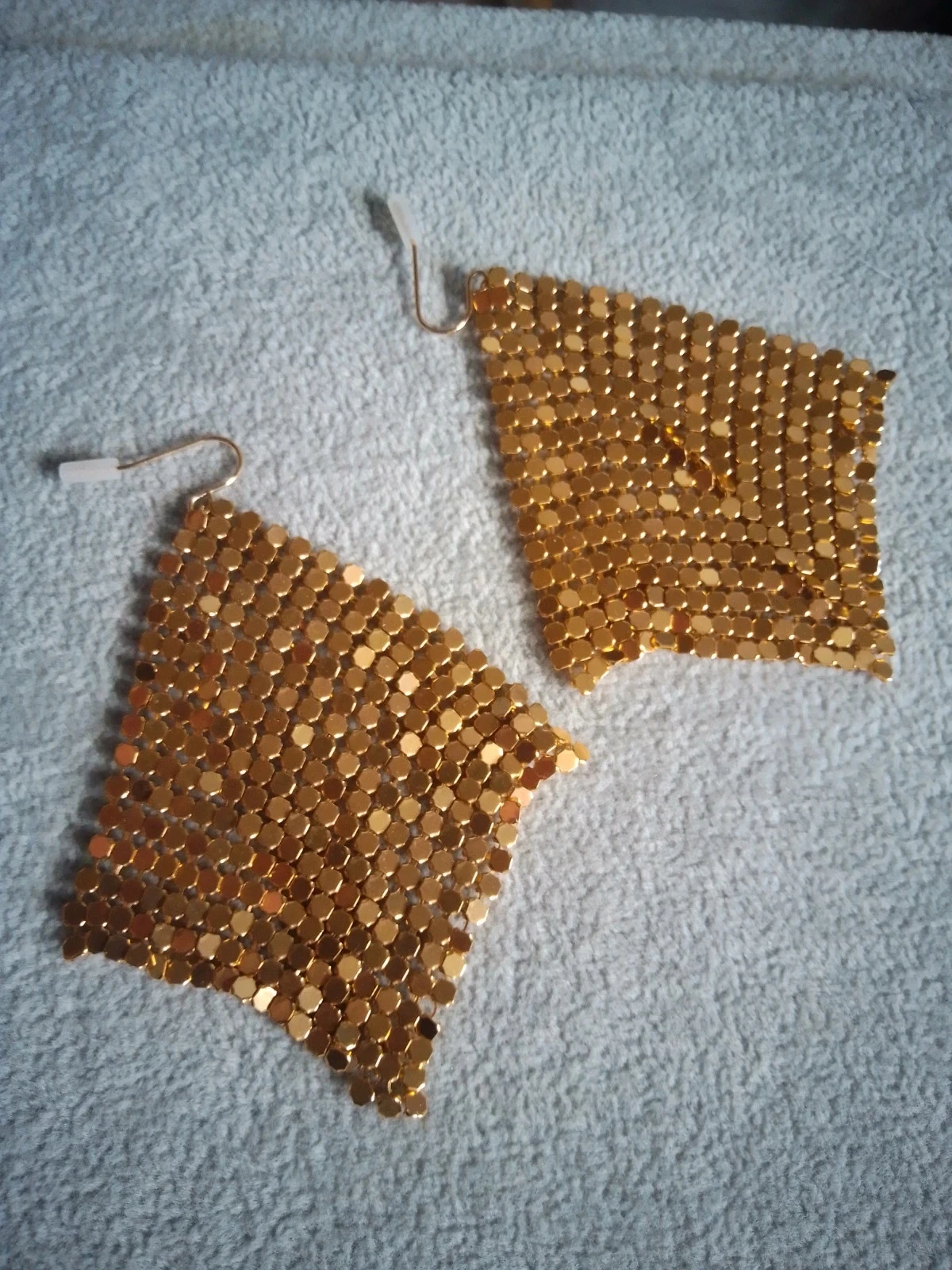 Boucles d'oreilles dorées souples